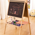 Wood easel